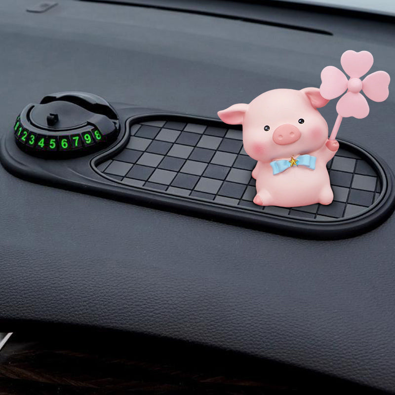 Figures for the Car Dashboard — Facilitate Access, Improve Control