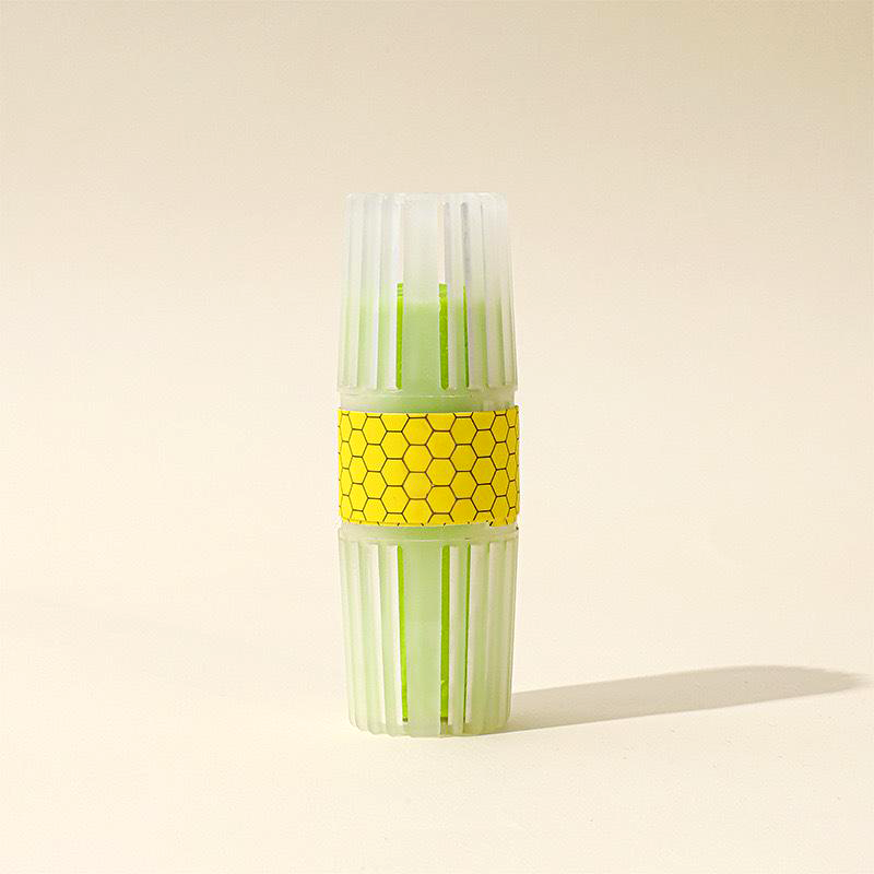 AquaAura — Effortless Freshness Every Flush
