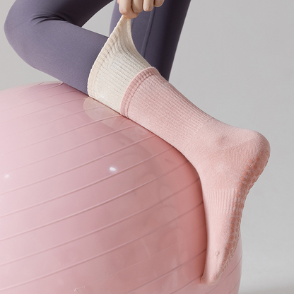 Amelia — Pilates Grip Socks Made of Breathable Cotton Blend Fabric