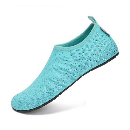 Fascinating water shoes with breathable mesh and non-slip sole