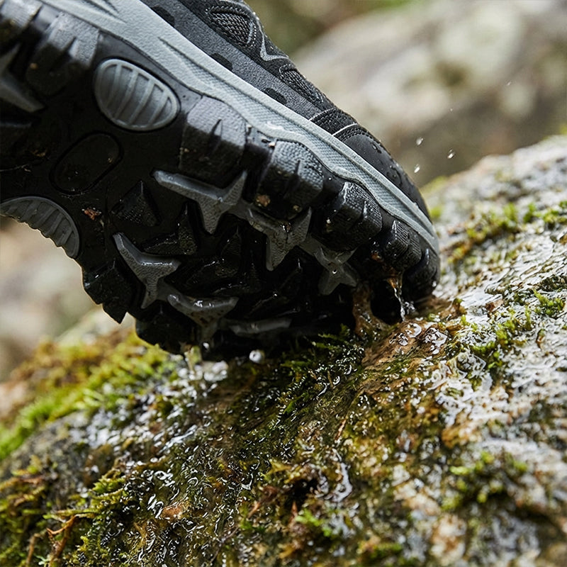 RidgeWalker — Lightweight Hiking Shoes with Robust Toe Protection
