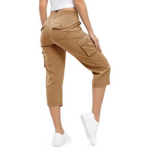 Sonia – Breathable, Feather-Light Travel Capris with Pockets