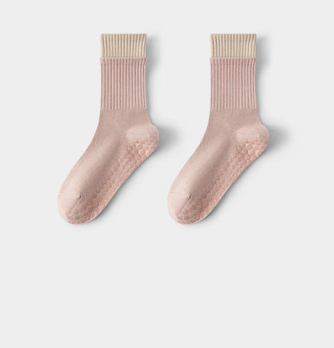 Amelia — Pilates Grip Socks Made of Breathable Cotton Blend Fabric