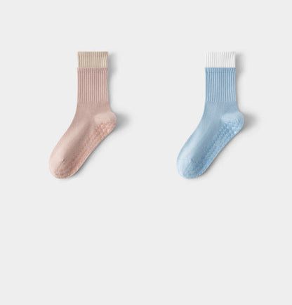 Amelia — Pilates Grip Socks Made of Breathable Cotton Blend Fabric