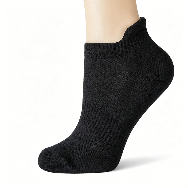 Miles – Sporty Ankle Socks with Moisture Control