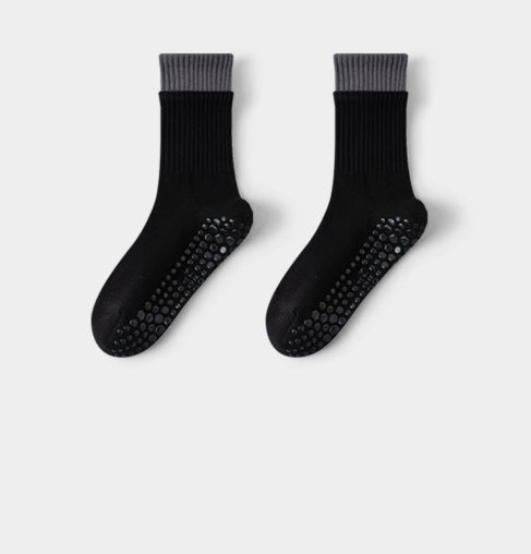 Amelia — Pilates Grip Socks Made of Breathable Cotton Blend Fabric