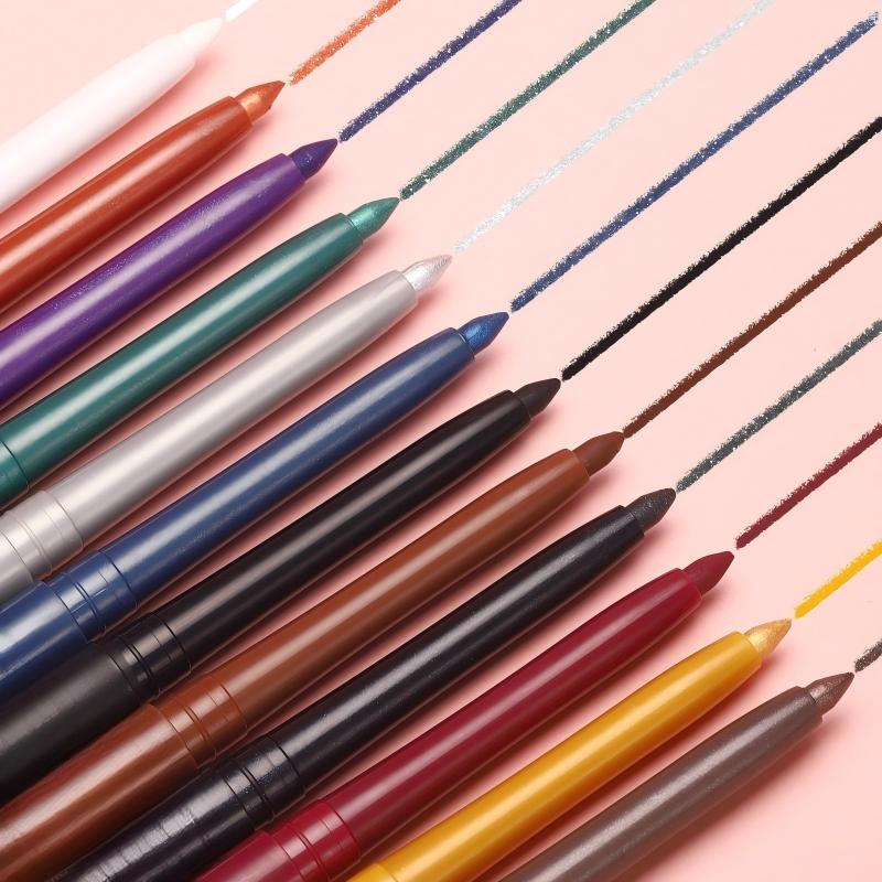 Silky Gel Eyeliner – Confidence That Lasts
