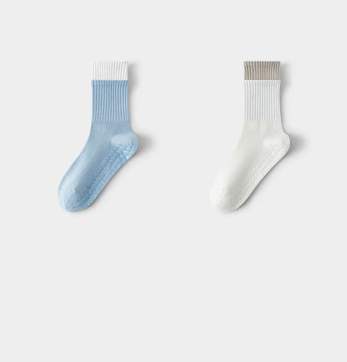 Amelia — Pilates Grip Socks Made of Breathable Cotton Blend Fabric