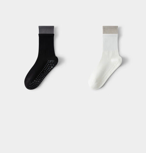 Amelia — Pilates Grip Socks Made of Breathable Cotton Blend Fabric