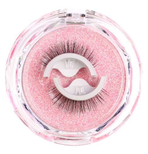 LumiLuxe Eyelashes — Effortless Glamour and Confidence