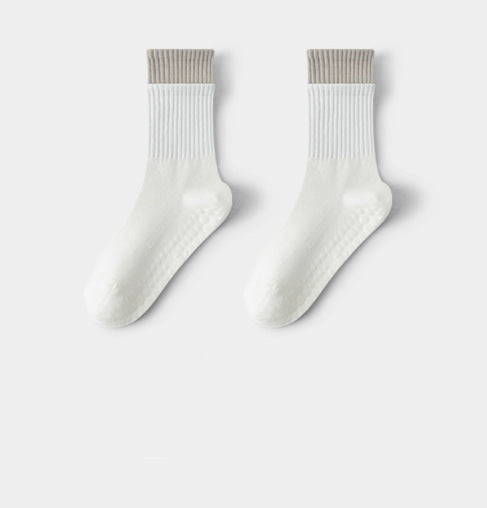 Amelia — Pilates Grip Socks Made of Breathable Cotton Blend Fabric