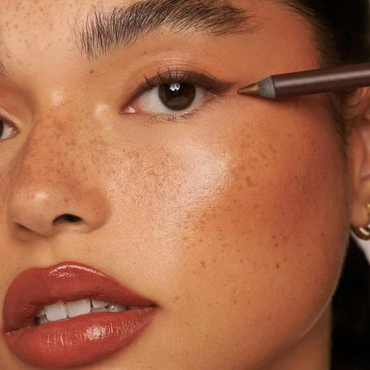 LushLine Gel Eyeliner – All-Day Magnetic Security