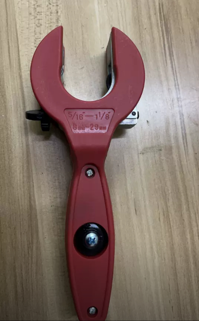 EdgeSwift — Ratchet Pipe Cutter | 50% OFF