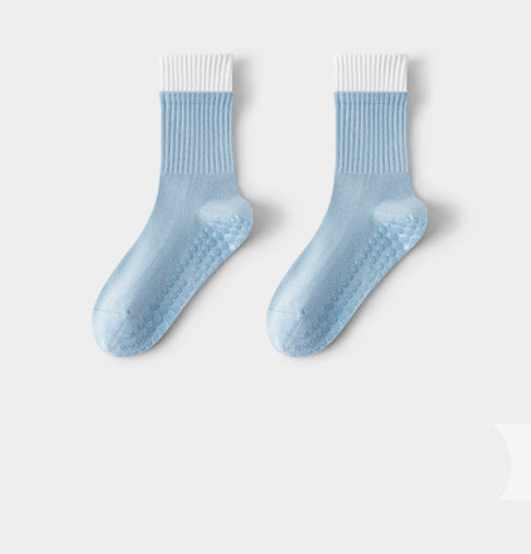 Amelia — Pilates Grip Socks Made of Breathable Cotton Blend Fabric
