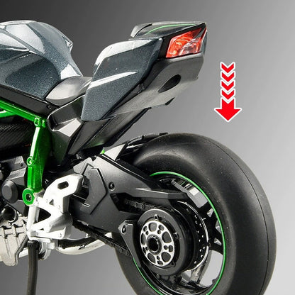 IronVibe Motorcycle in 1:12 Scale — Experience Captivating Realism