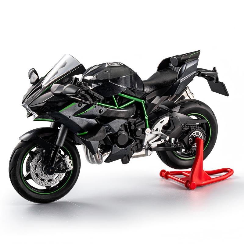 IronVibe Motorcycle in 1:12 Scale — Experience Captivating Realism