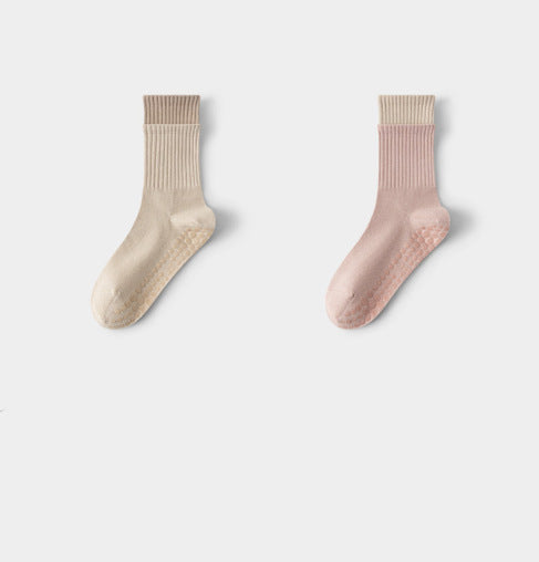 Amelia — Pilates Grip Socks Made of Breathable Cotton Blend Fabric