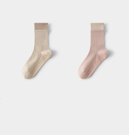 Amelia — Pilates Grip Socks Made of Breathable Cotton Blend Fabric