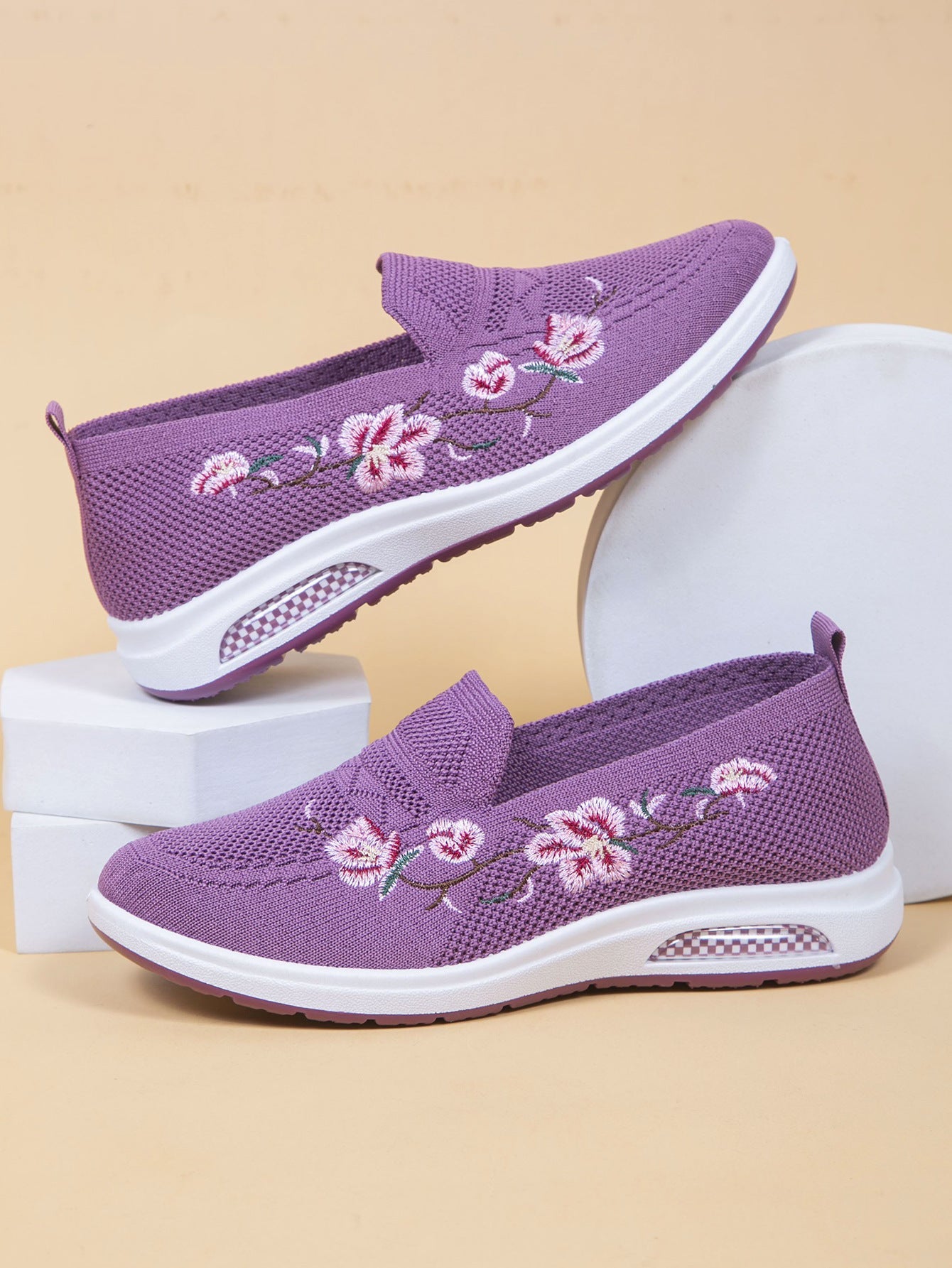 Leni — Women's Breathable Sneakers with Floral Embroidery