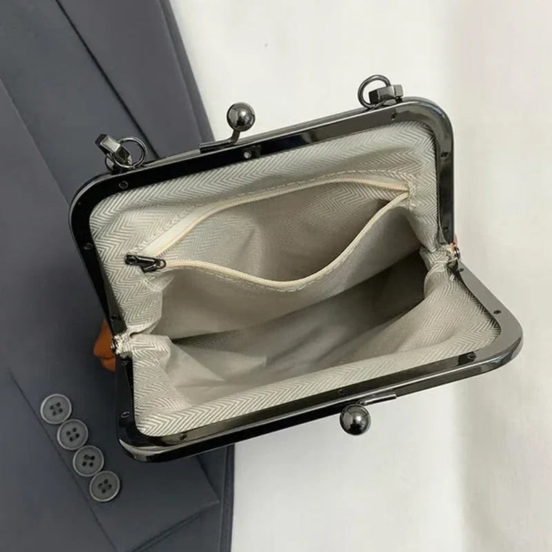 LunaCrest Bag — Effortless Elegance Everywhere