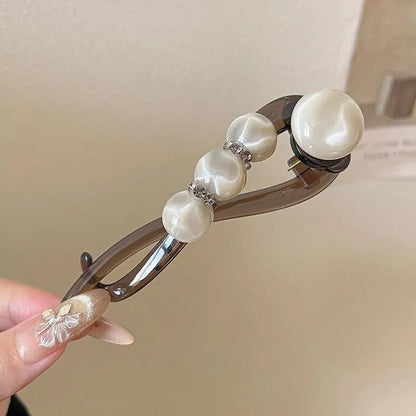 Rose — Feather-light hair accessory with secure hold and pearl detail