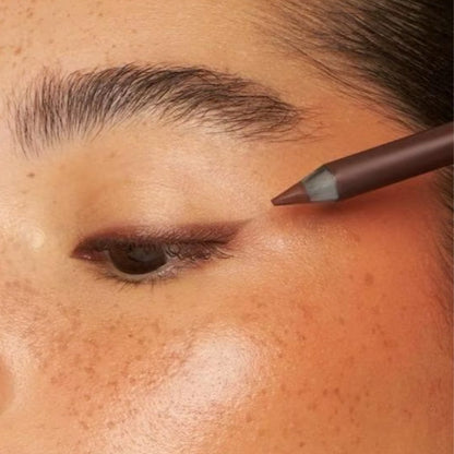 LushLine Gel Eyeliner – All-Day Magnetic Security
