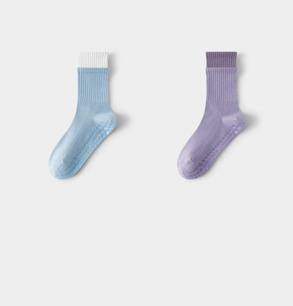 Amelia — Pilates Grip Socks Made of Breathable Cotton Blend Fabric
