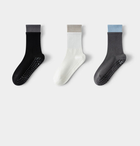 Amelia — Pilates Grip Socks Made of Breathable Cotton Blend Fabric