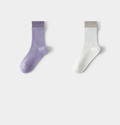 Amelia — Pilates Grip Socks Made of Breathable Cotton Blend Fabric