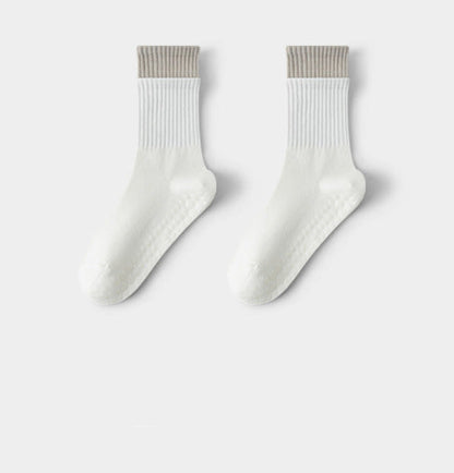 Amelia — Pilates Grip Socks Made of Breathable Cotton Blend Fabric